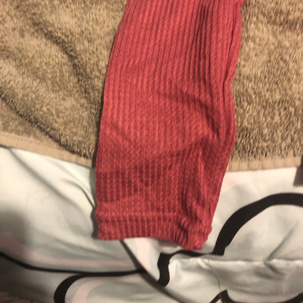 Shein Ribbed Top - Picture 3 of 5